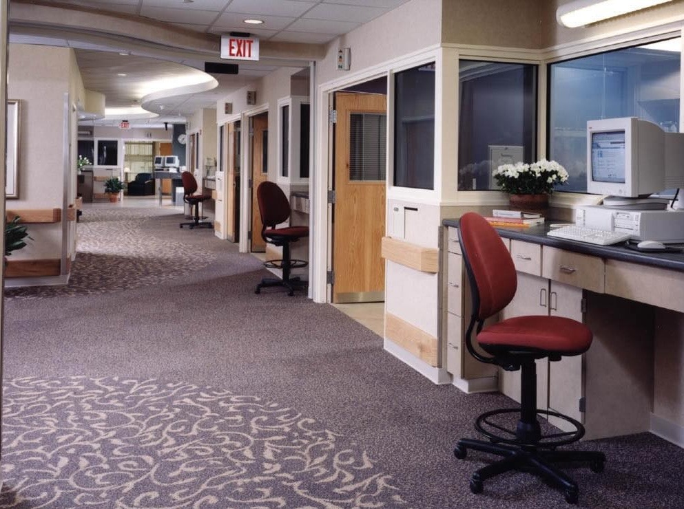 Decentralized nurse stations