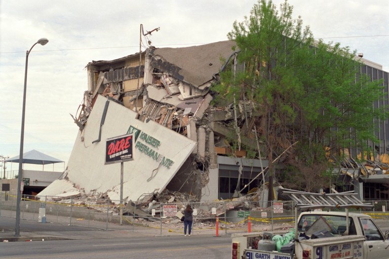 Kaiser Permanente Building - Northridge Earthquake